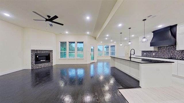 1165 Deerfield Drive, Wills Point, TX 75169