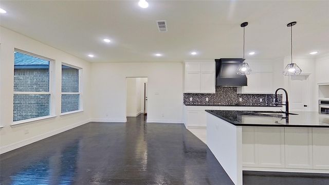 1165 Deerfield Drive, Wills Point, TX 75169