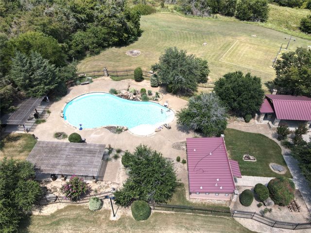 1165 Deerfield Drive, Wills Point, TX 75169