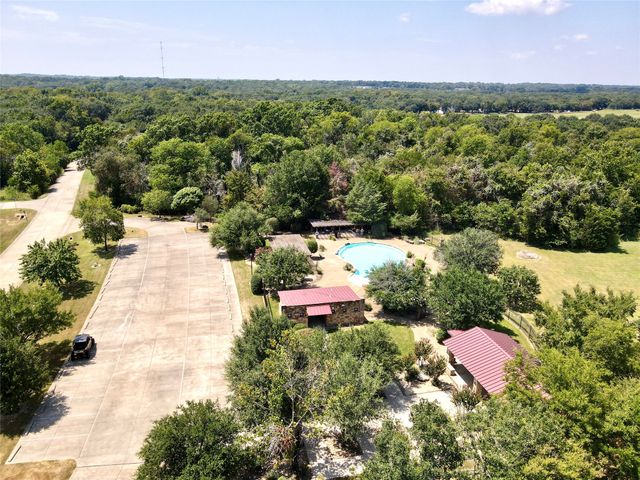 1165 Deerfield Drive, Wills Point, TX 75169