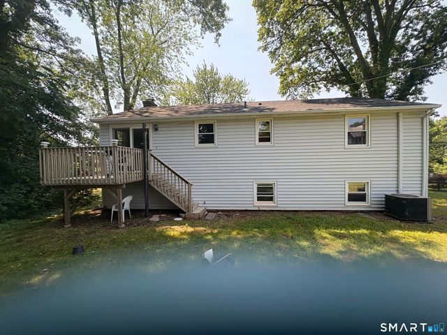 34 Berkeley Place, Newington, CT 06111