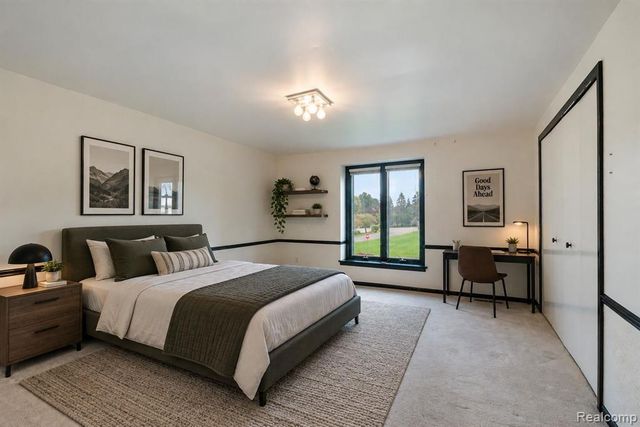 5460 Walnut Knoll Court, West Bloomfield, MI 48323