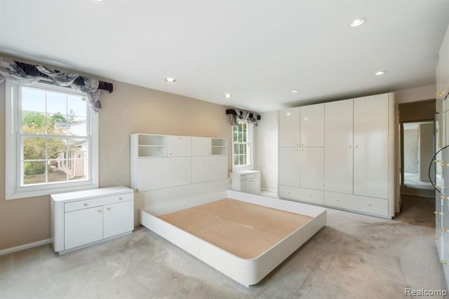 5460 Walnut Knoll Court, West Bloomfield, MI 48323
