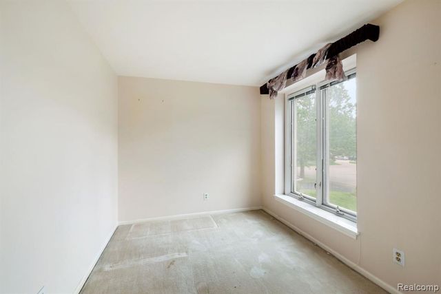 5460 Walnut Knoll Court, West Bloomfield, MI 48323