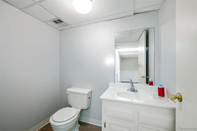 5460 Walnut Knoll Court, West Bloomfield, MI 48323