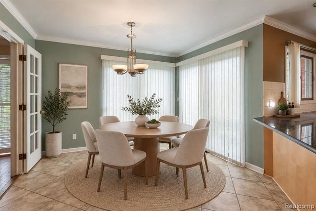 5460 Walnut Knoll Court, West Bloomfield, MI 48323