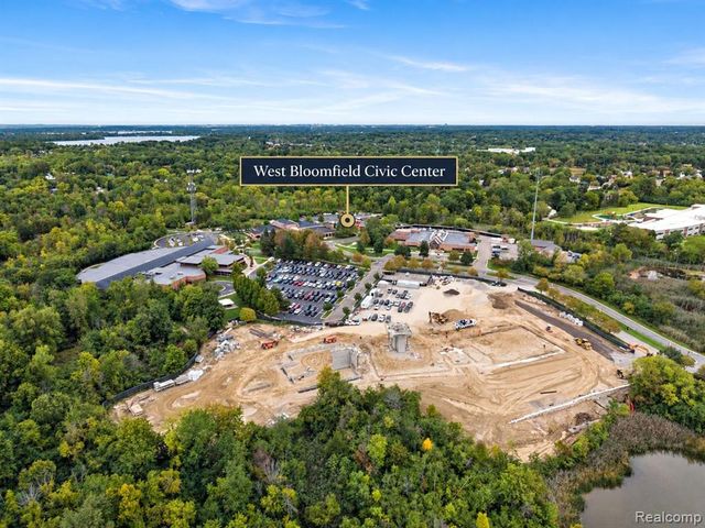 5460 Walnut Knoll Court, West Bloomfield, MI 48323