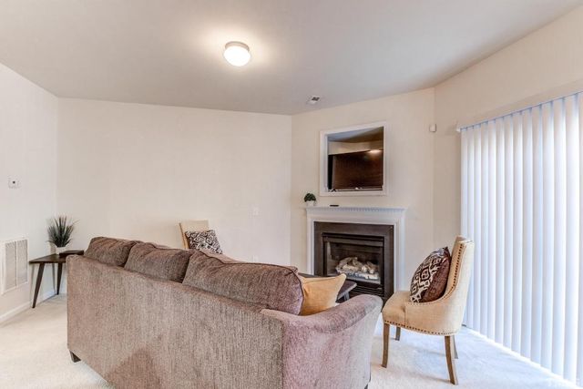 708 Mardonie Reach Lane, Cary, NC 27519