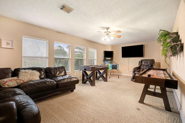 2121 Quiet Falls Lane, League City, TX 77573