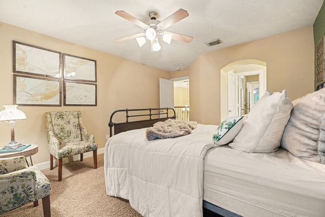 2121 Quiet Falls Lane, League City, TX 77573