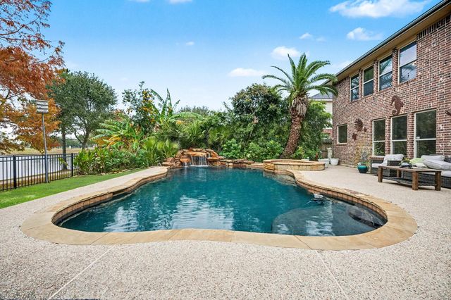 2121 Quiet Falls Lane, League City, TX 77573