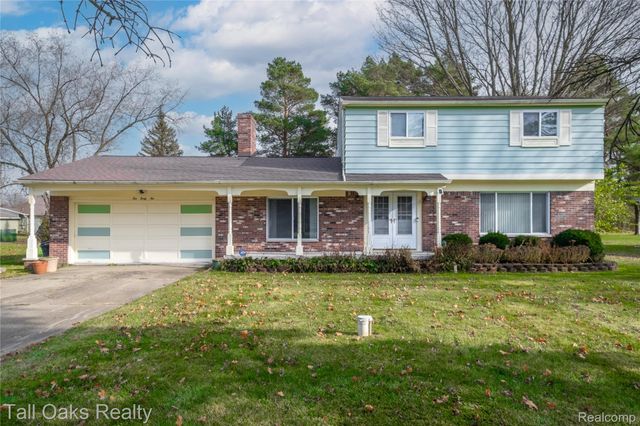 1042 Arapaho Drive, Burton, MI 48509