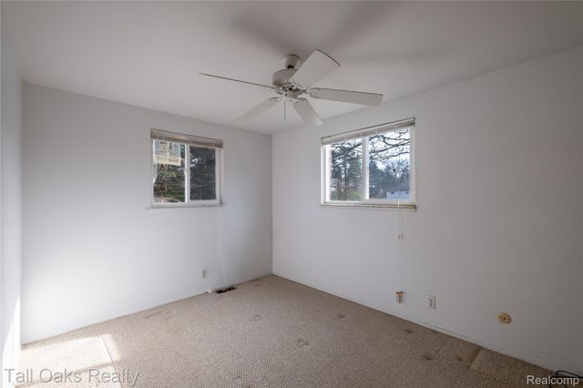 1042 Arapaho Drive, Burton, MI 48509