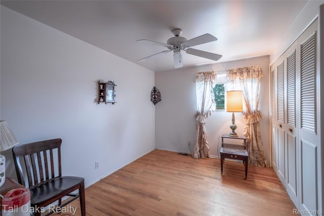 1042 Arapaho Drive, Burton, MI 48509