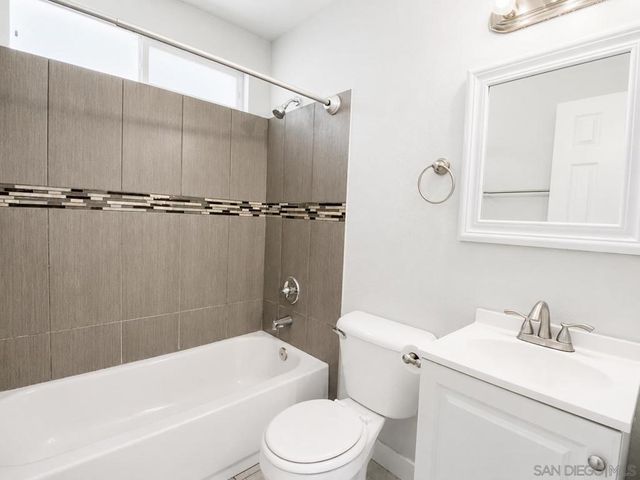 1971 1973 ENSENADA, Lemon Grove, CA 91945