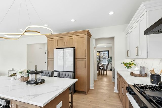 32 Garibaldi St, Bernardsville Boro, NJ 07924