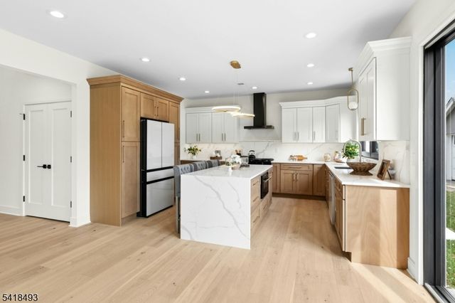 32 Garibaldi St, Bernardsville Boro, NJ 07924