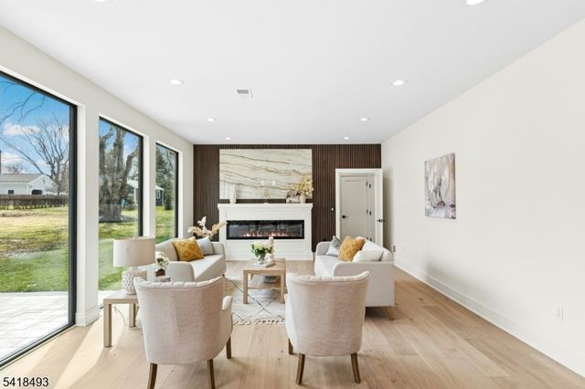 32 Garibaldi St, Bernardsville Boro, NJ 07924