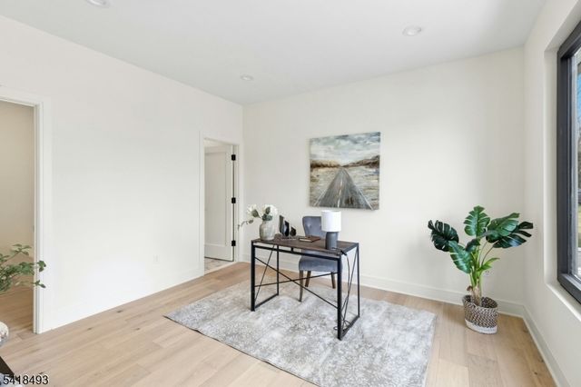 32 Garibaldi St, Bernardsville Boro, NJ 07924