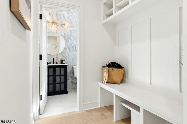 32 Garibaldi St, Bernardsville Boro, NJ 07924