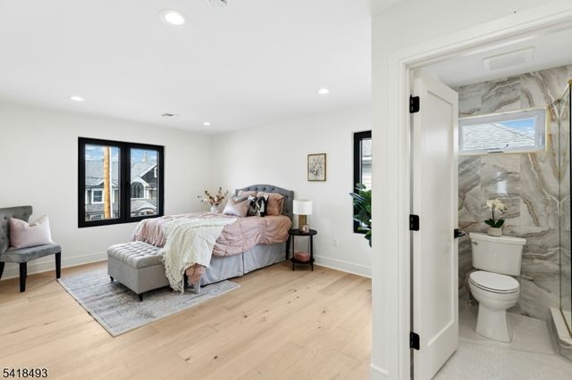 32 Garibaldi St, Bernardsville Boro, NJ 07924