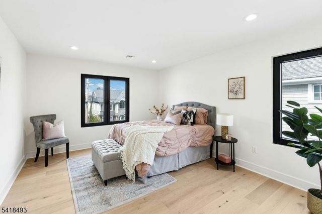 32 Garibaldi St, Bernardsville Boro, NJ 07924