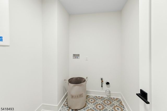 32 Garibaldi St, Bernardsville Boro, NJ 07924