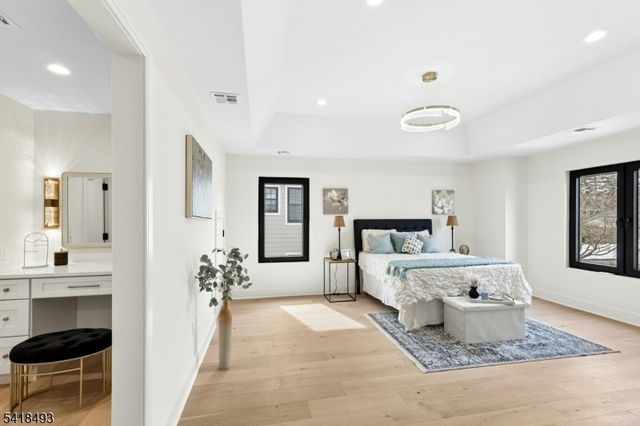 32 Garibaldi St, Bernardsville Boro, NJ 07924