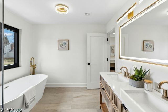 32 Garibaldi St, Bernardsville Boro, NJ 07924