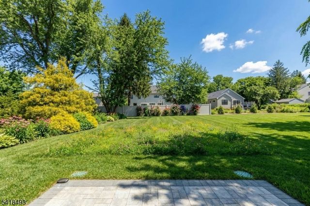 32 Garibaldi St, Bernardsville Boro, NJ 07924