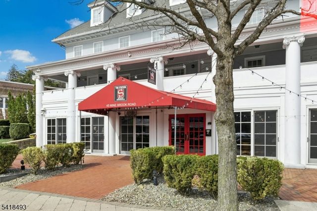 32 Garibaldi St, Bernardsville Boro, NJ 07924