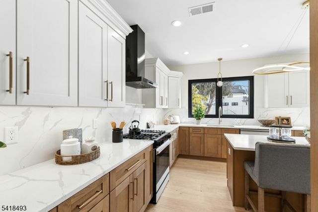 32 Garibaldi St, Bernardsville Boro, NJ 07924