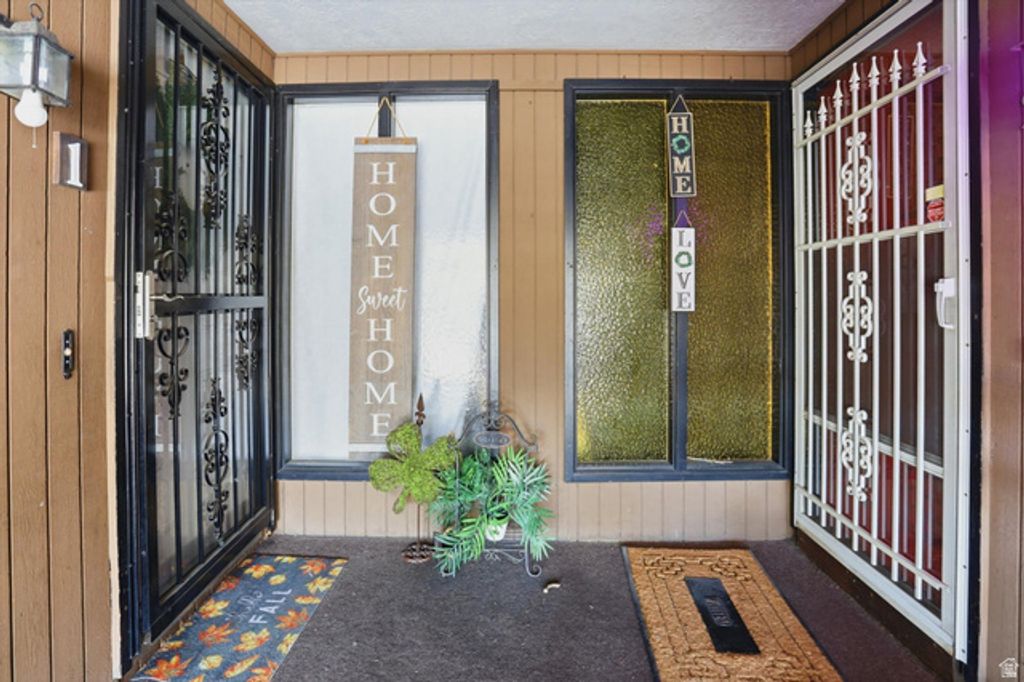 Image 3 of property listing at 1332 MILLCREEK DR #1, Ogden, UT 84404