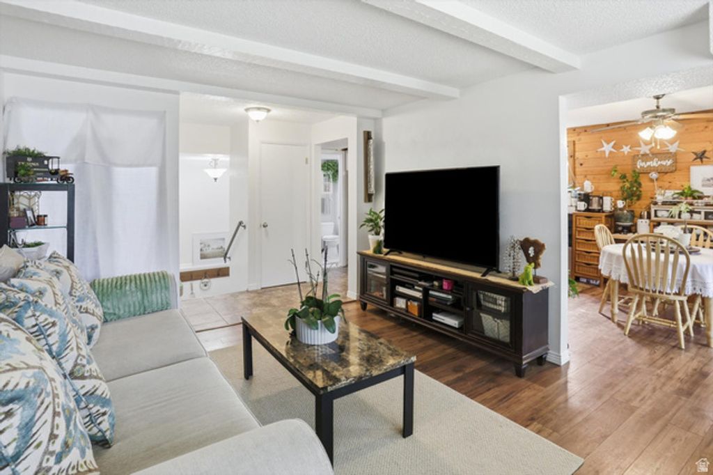 Image 4 of property listing at 1332 MILLCREEK DR #1, Ogden, UT 84404