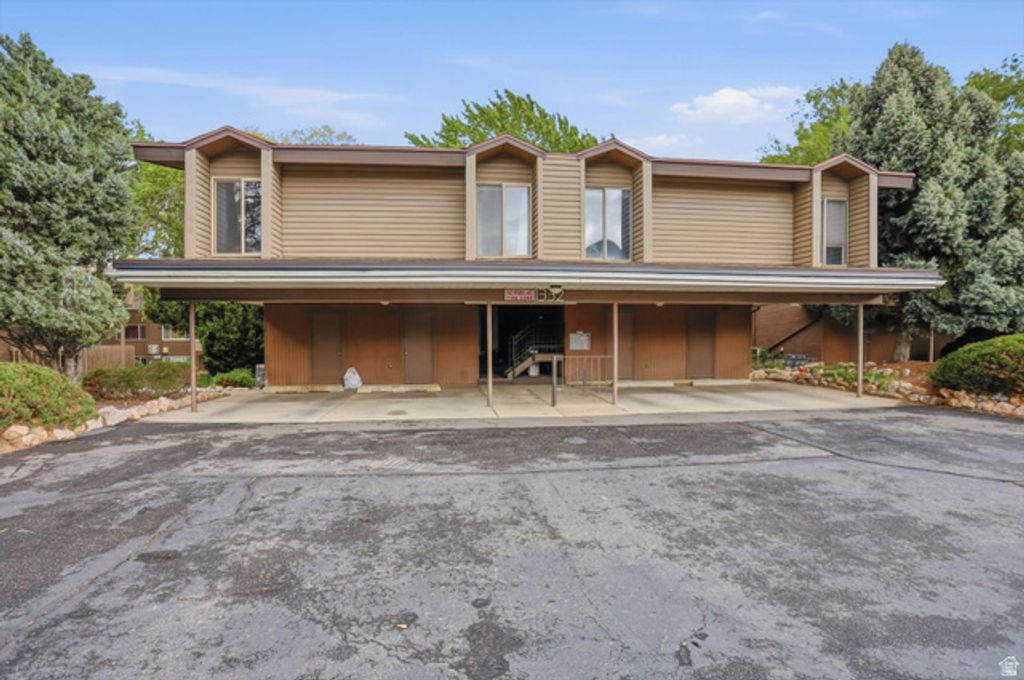 Image 31 of property listing at 1332 MILLCREEK DR #1, Ogden, UT 84404