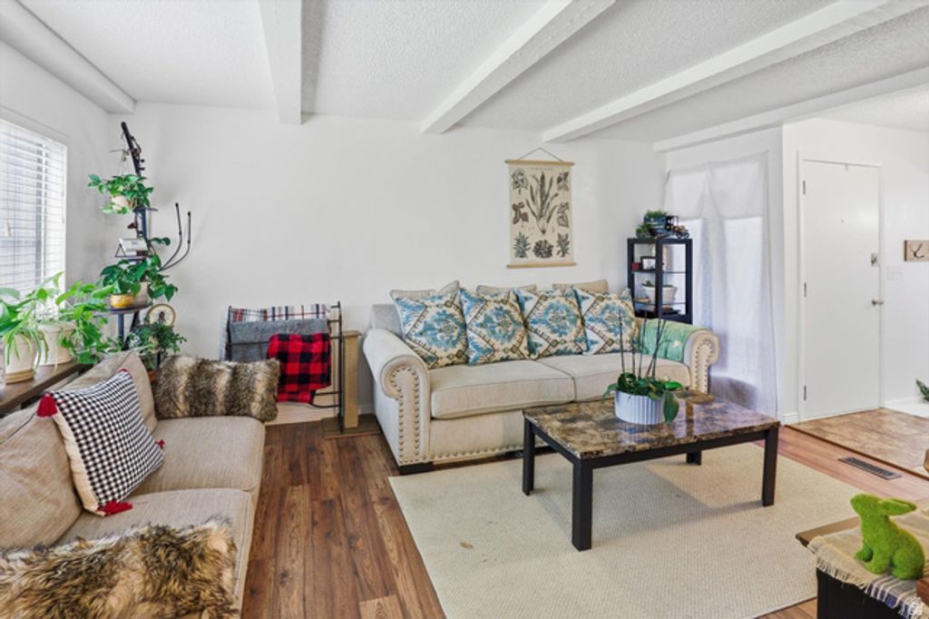 Image 5 of property listing at 1332 MILLCREEK DR #1, Ogden, UT 84404