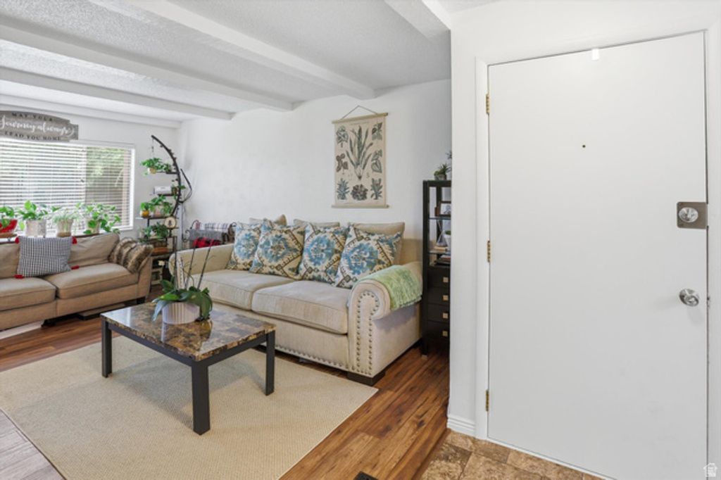 Image 6 of property listing at 1332 MILLCREEK DR #1, Ogden, UT 84404