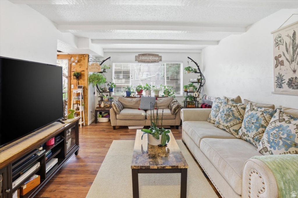 Image 7 of property listing at 1332 MILLCREEK DR #1, Ogden, UT 84404
