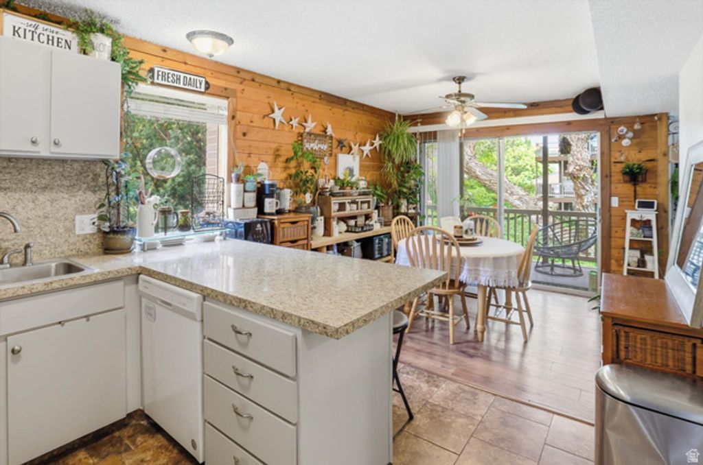 Image 8 of property listing at 1332 MILLCREEK DR #1, Ogden, UT 84404