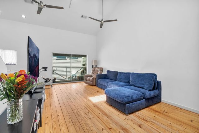 708 Ruthven Street, Houston, TX 77019