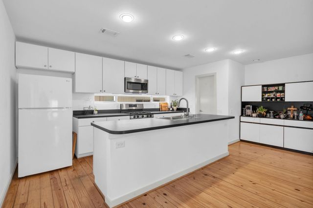 708 Ruthven Street, Houston, TX 77019