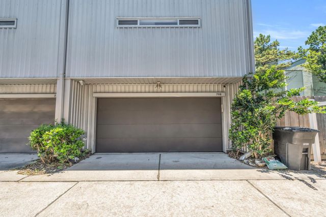 708 Ruthven Street, Houston, TX 77019