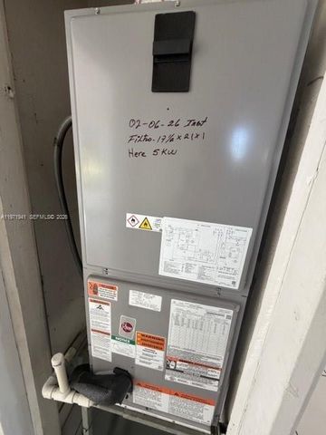 2368 NW 3rd St 4, Miami, FL 33125