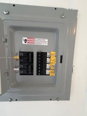 2368 NW 3rd St 4, Miami, FL 33125