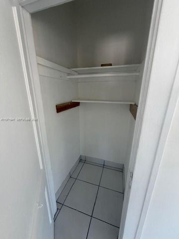 2368 NW 3rd St 4, Miami, FL 33125