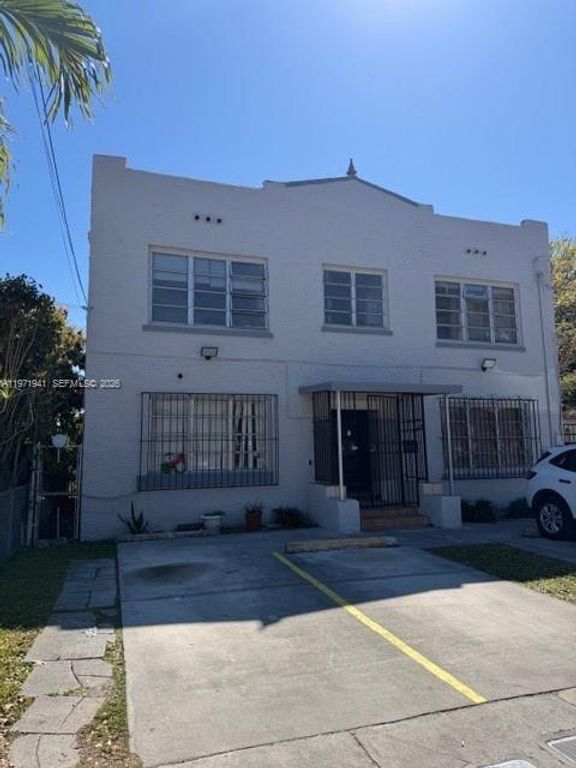 2368 NW 3rd St 4, Miami, FL 33125