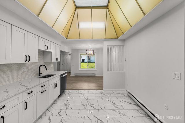 110-C Chatham Drive, Monroe, NJ 08831