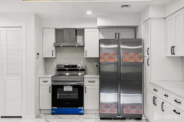 110-C Chatham Drive, Monroe, NJ 08831