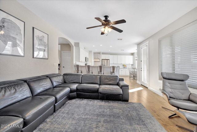 4111 E MOLLY Lane, Cave Creek, AZ 85331