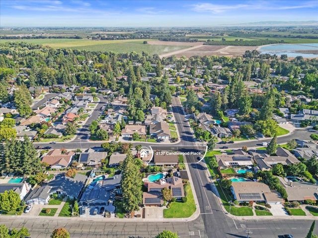2137 Candlewood Pl, Riverbank, CA 95367